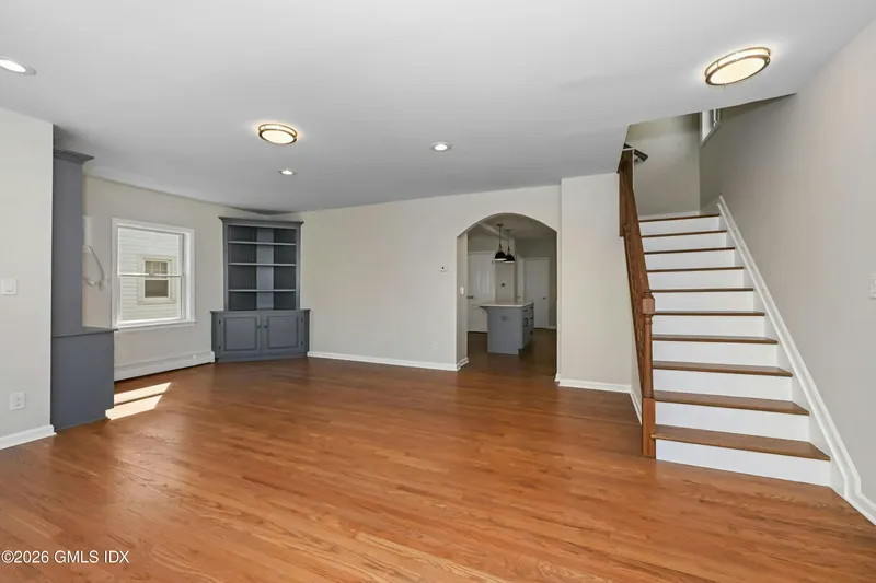 002-493449-2-web-or-mls-10-prospect-st-w
