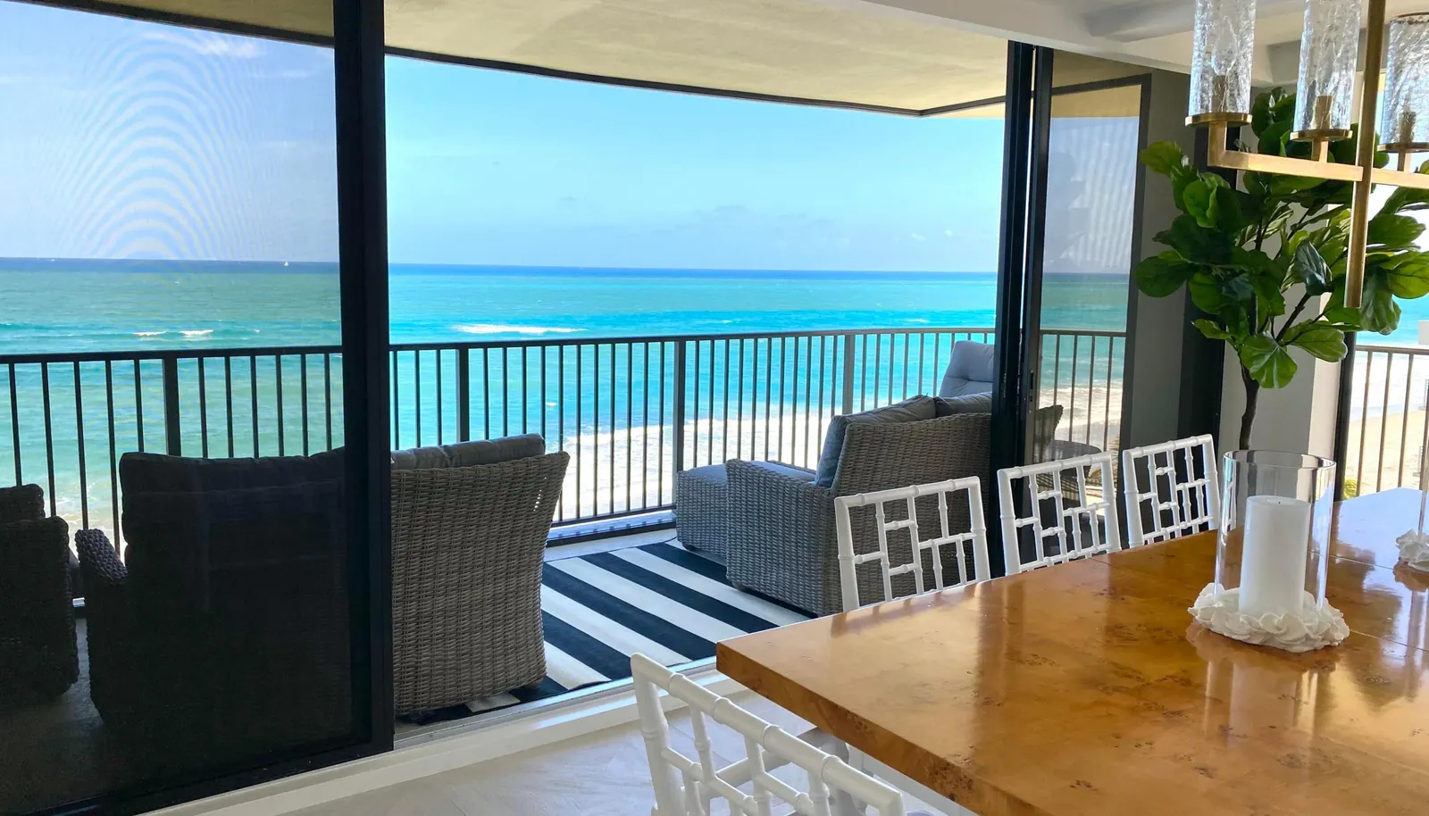 Dining/Balcony