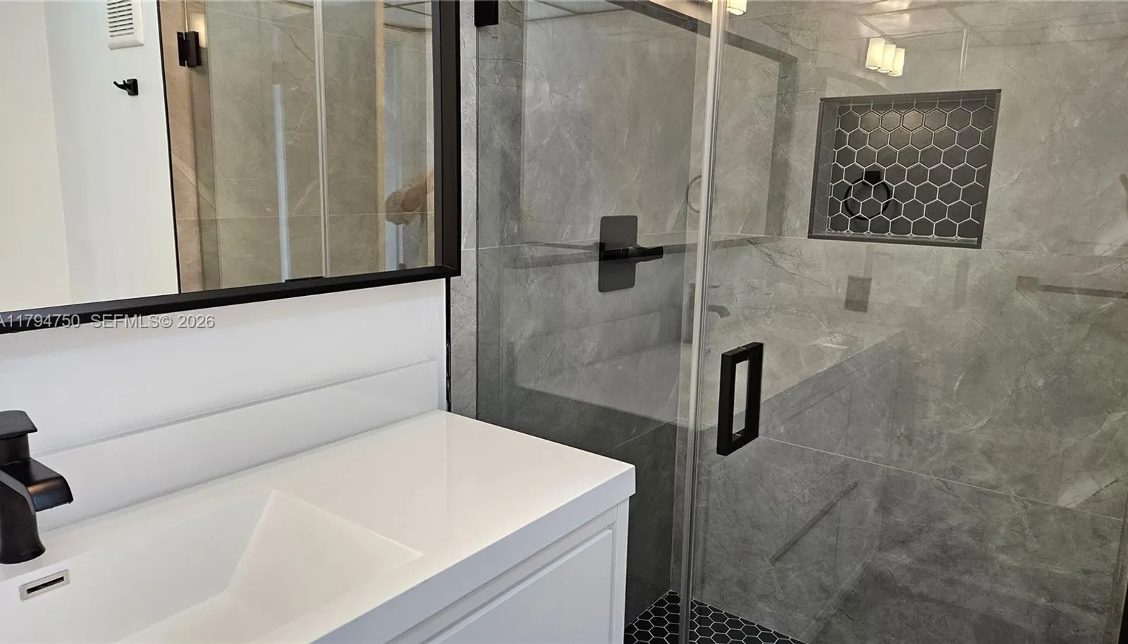 2nd Bathroom