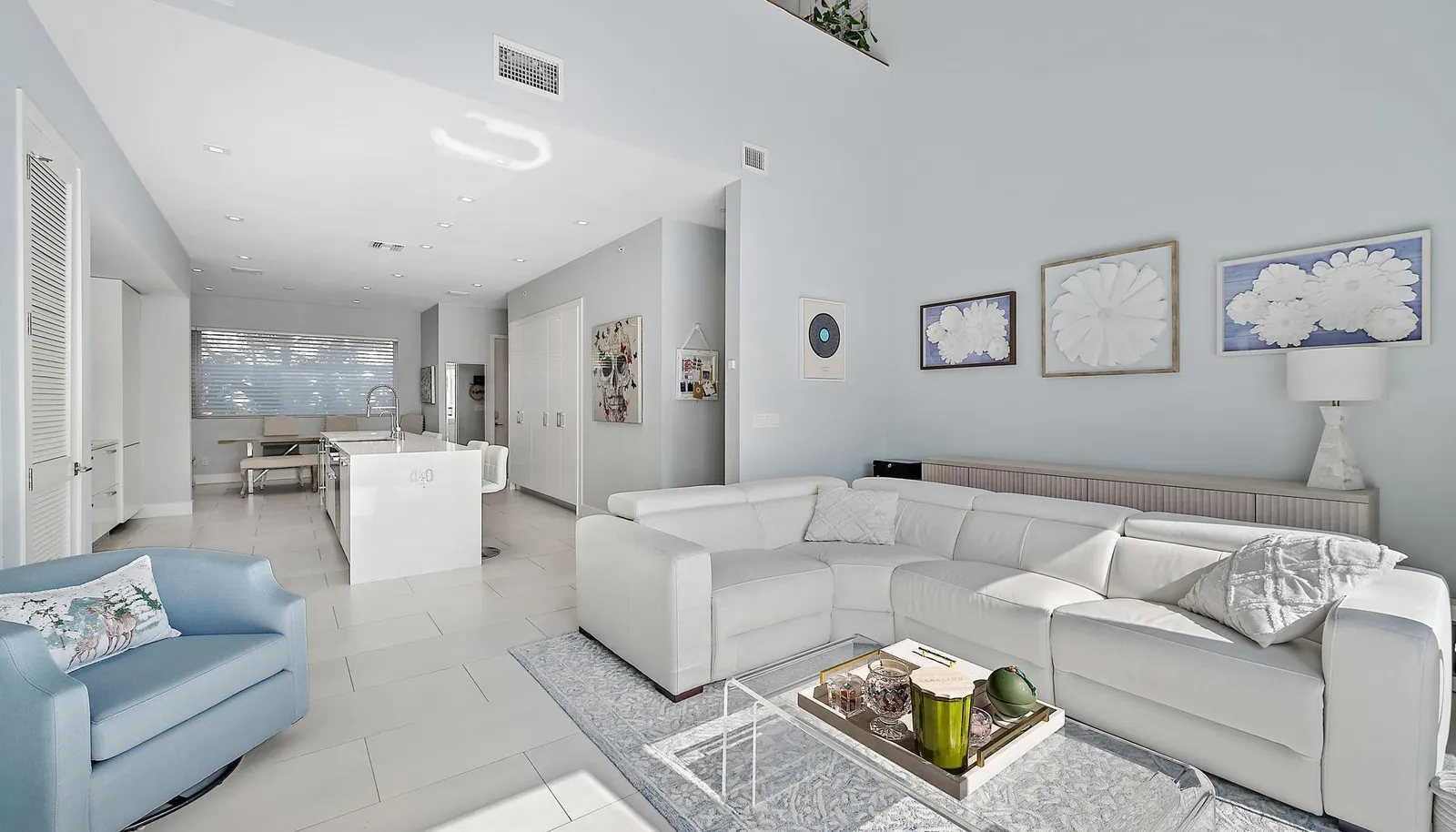 770 N St-19