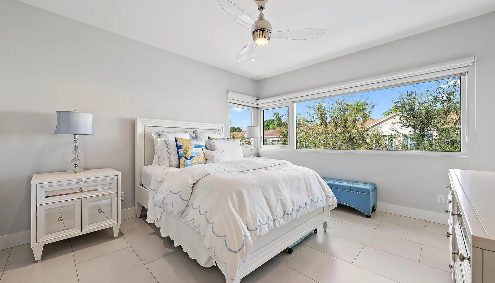 770 N St-42