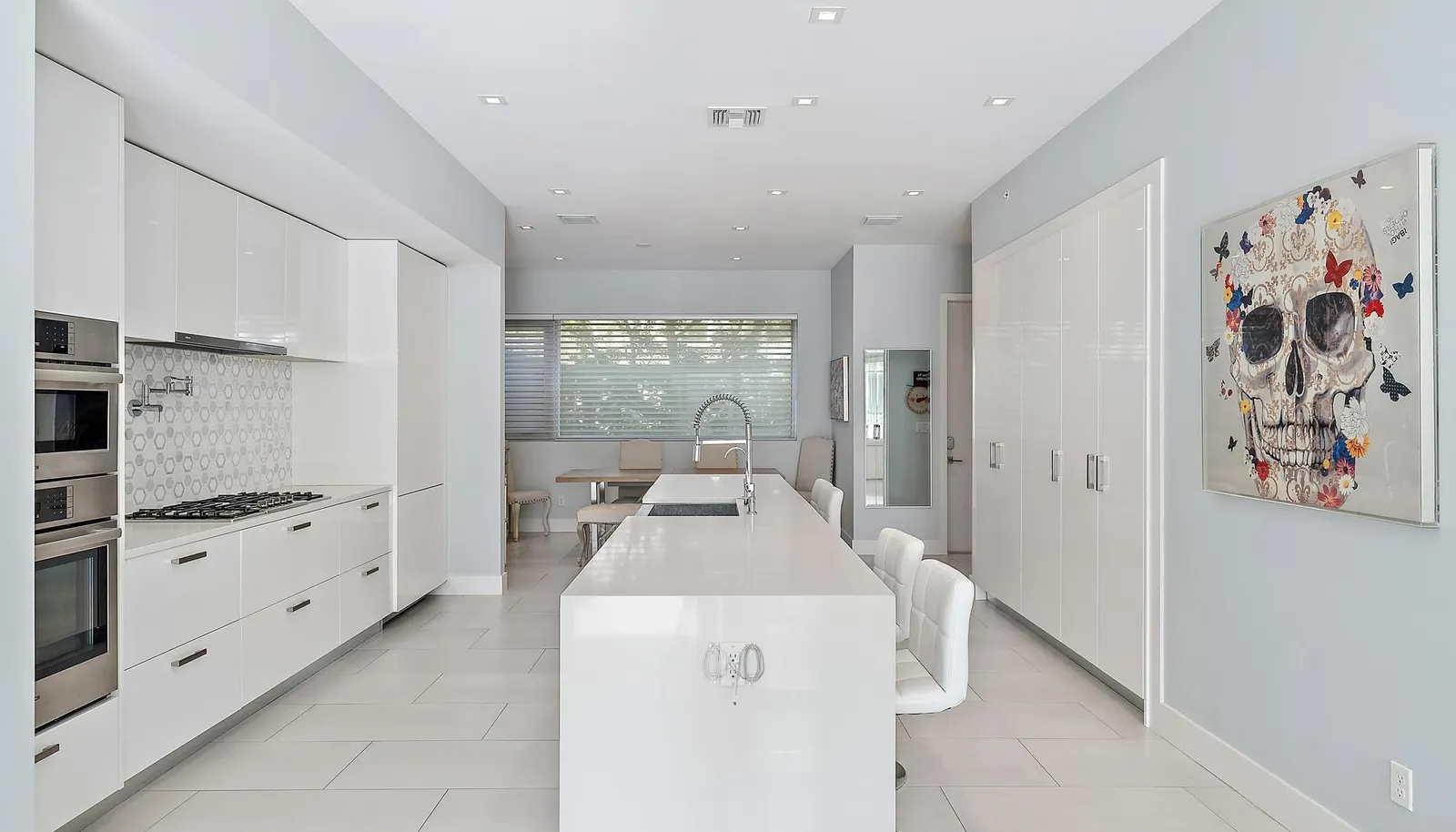 770 N St-20