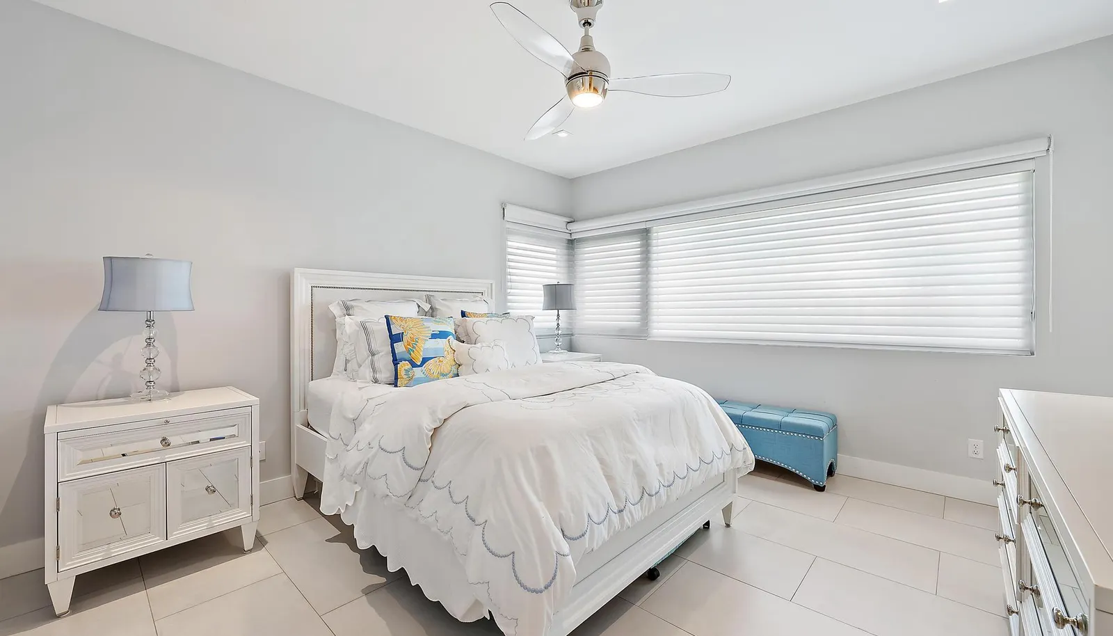 770 N St-37