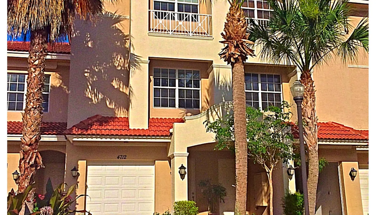 4712 Artesa Way East