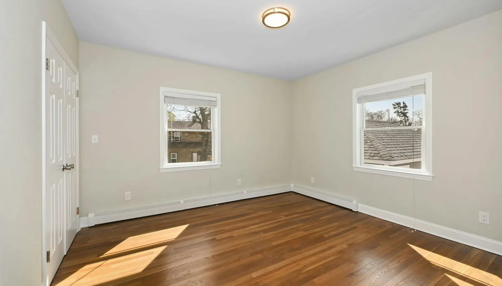 008-493449-9-web-or-mls-10-prospect-st-w