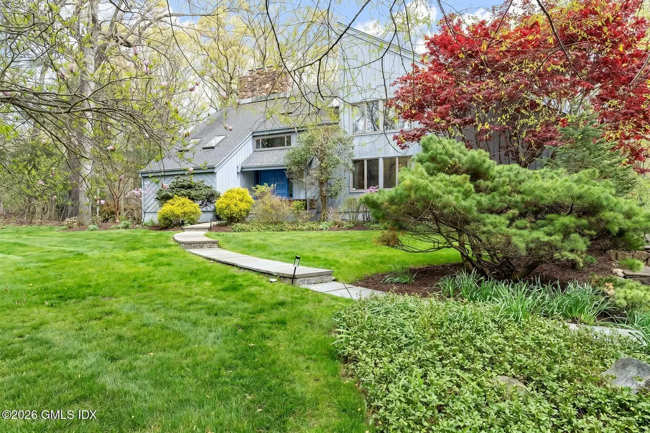 42 Stone Brook Ln 02gr - WEB