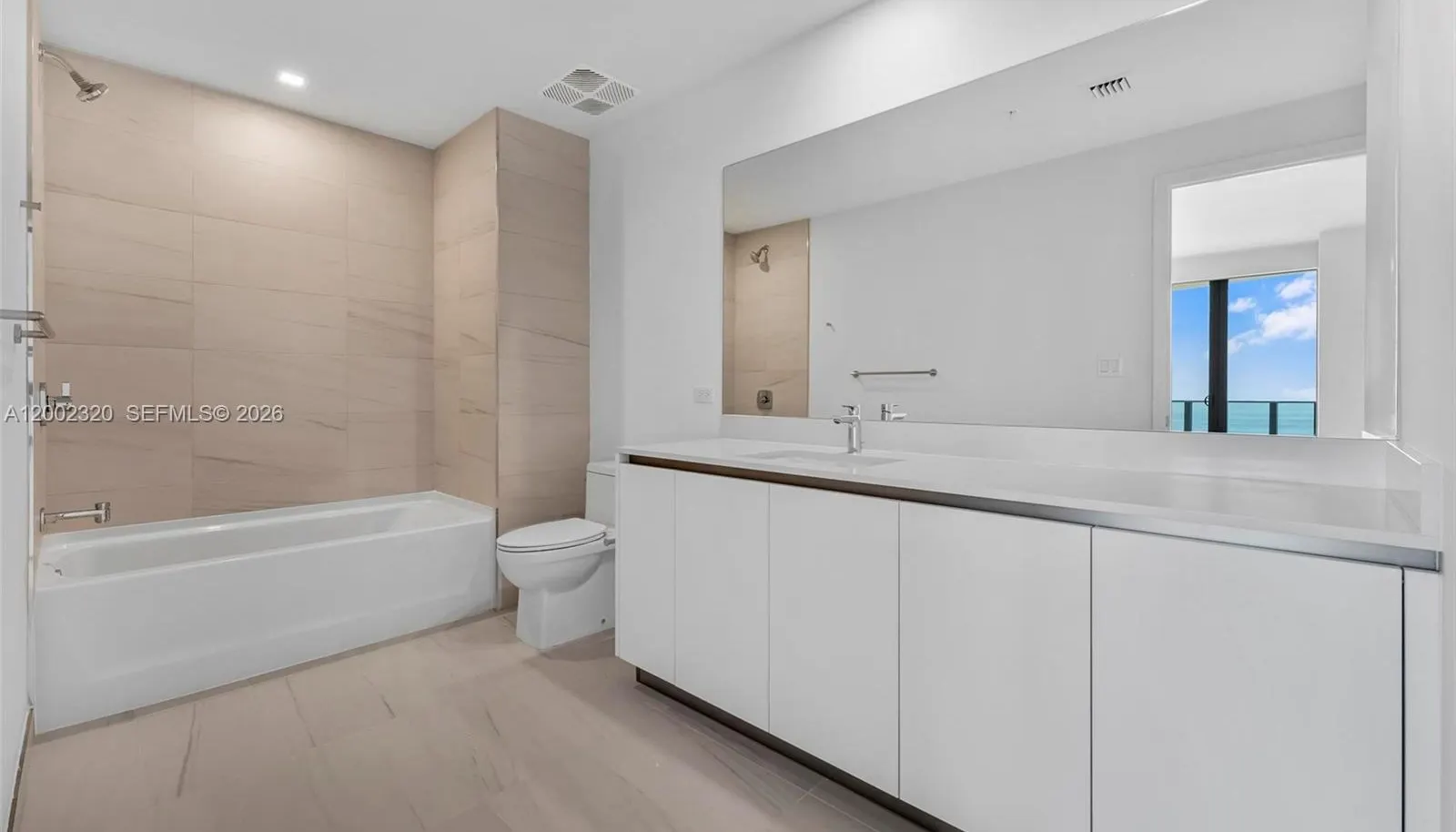Guest bathroom #1
