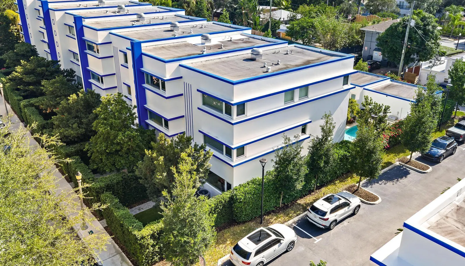 770 N St-10