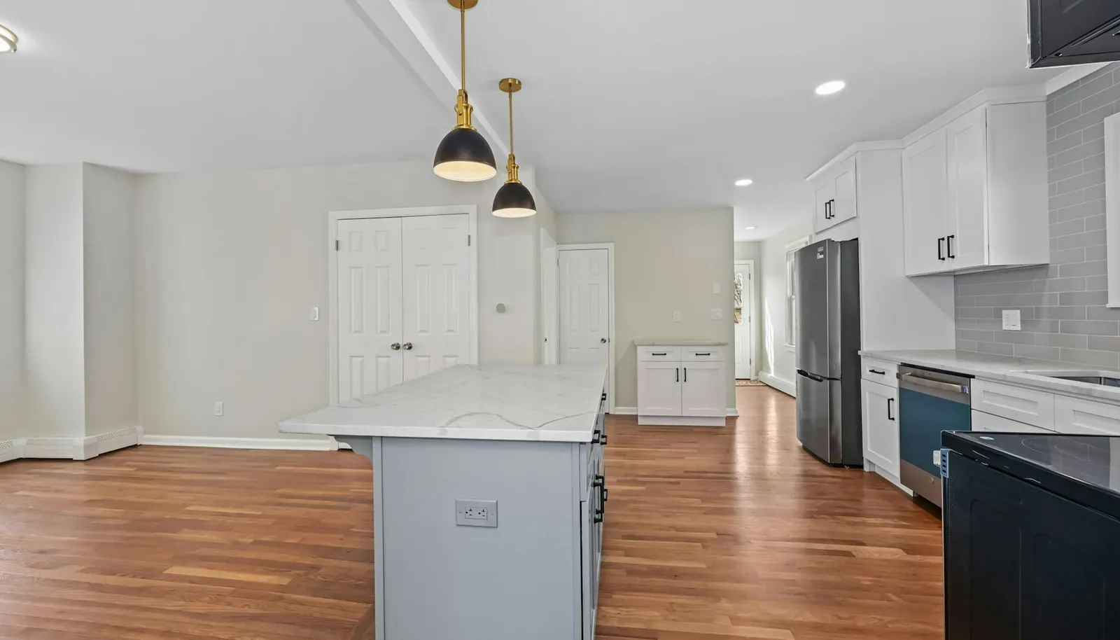 005-493449-5-web-or-mls-10-prospect-st-w