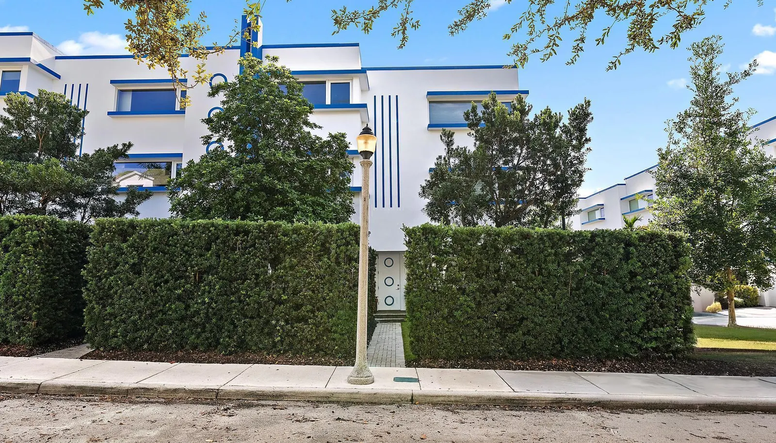 770 N St-1