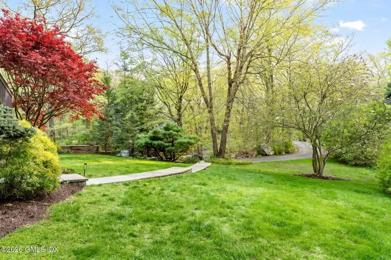 42 Stone Brook Ln 03gr - WEB