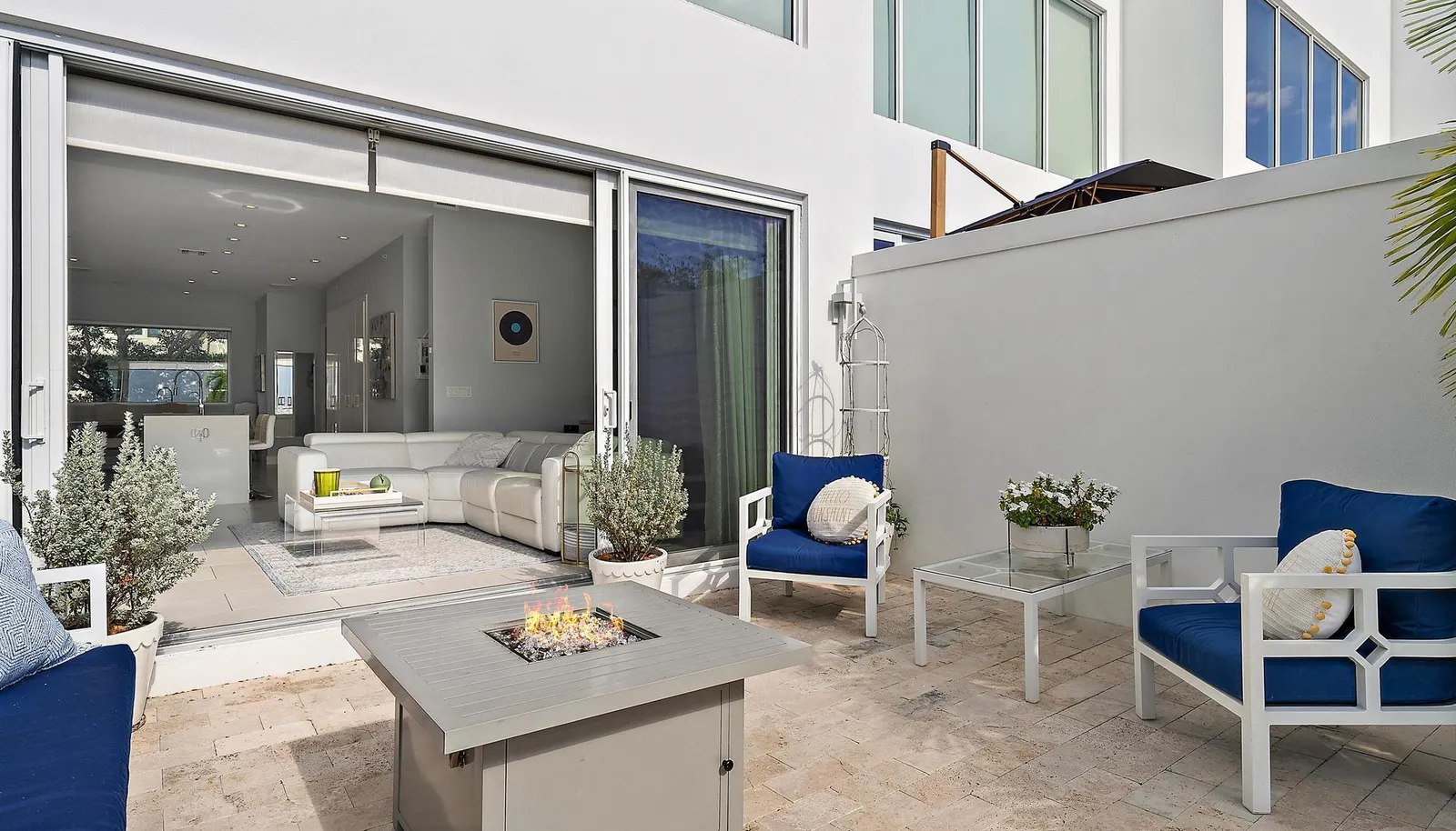 770 N St-30