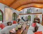 DSC01253.jpg-SMALL