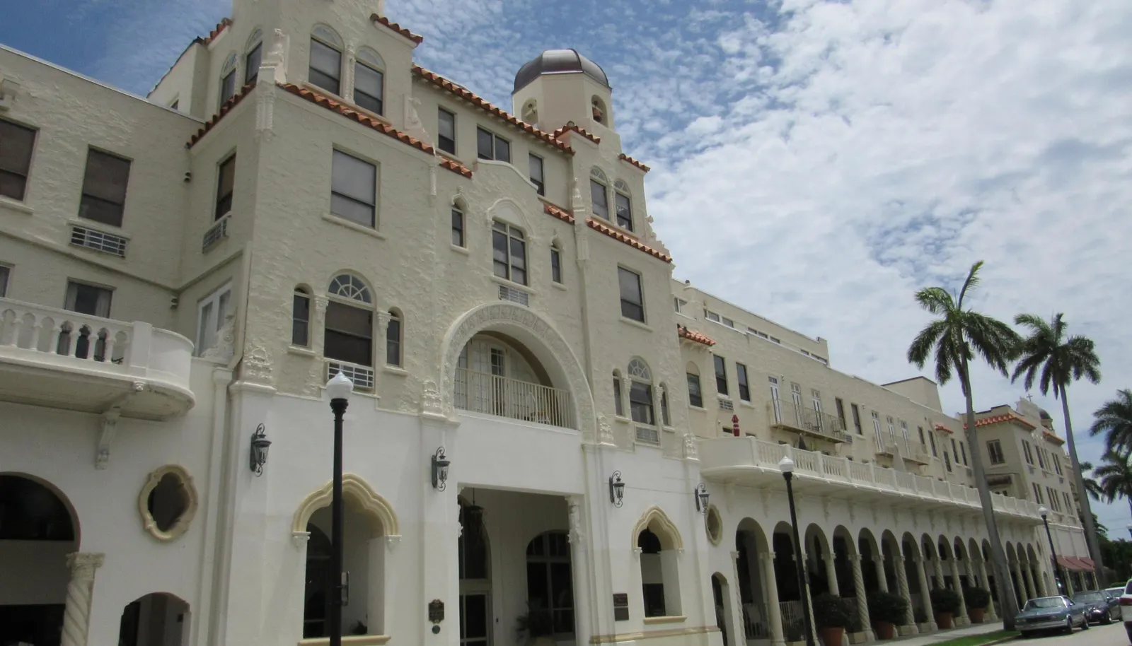 Palm Beach Hotel
