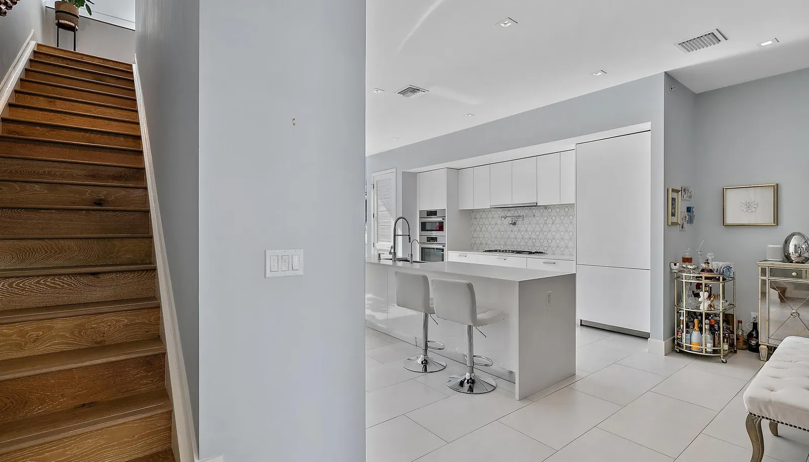 770 N St-5